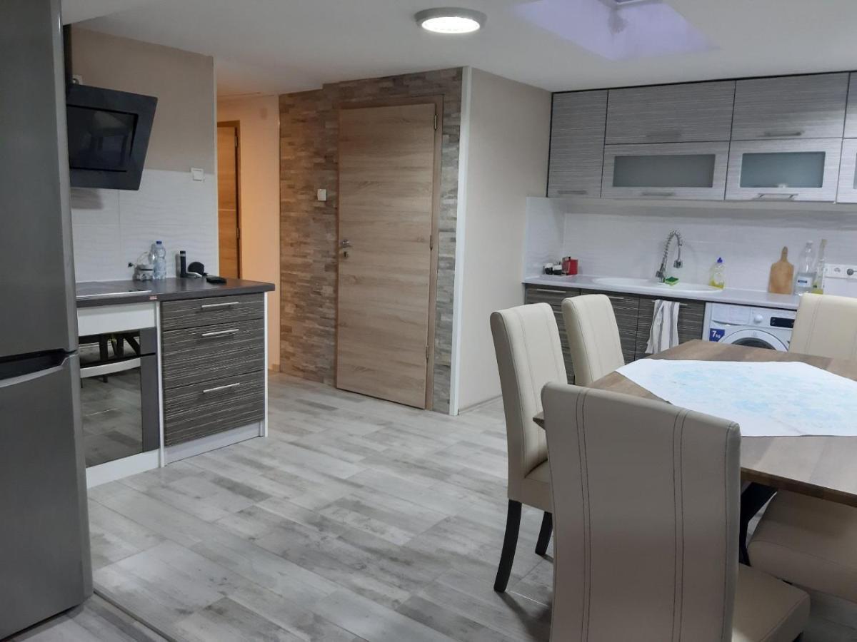 Sarlo Utcai Haz Villa Veszprém Exterior foto