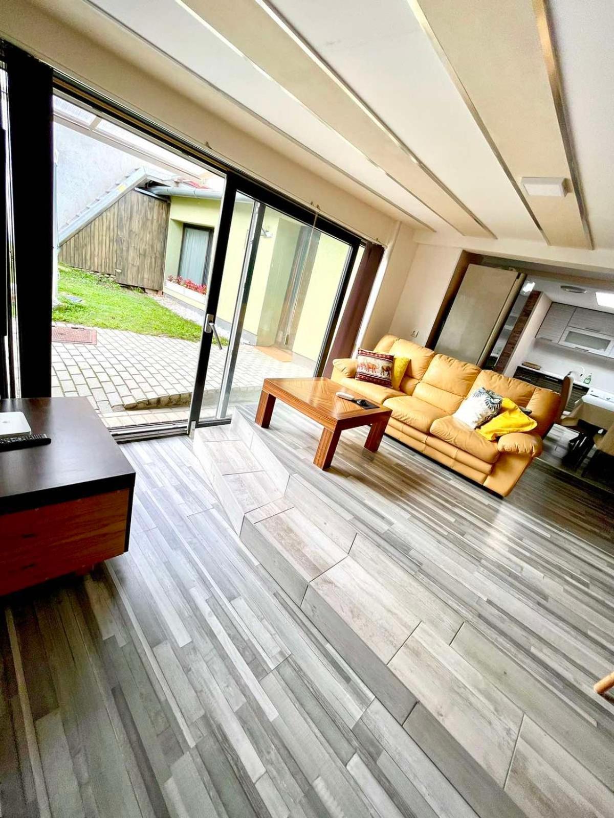 Sarlo Utcai Haz Villa Veszprém Exterior foto